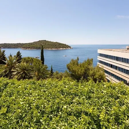 Natasha دوبروفينك